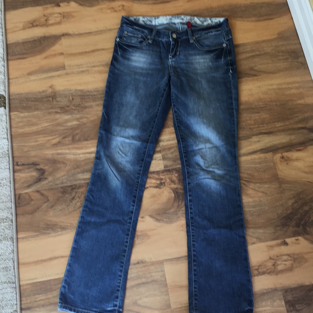 Guess Jeans